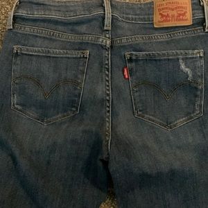 Levi’s 811 curvy skinny Jeans size 27